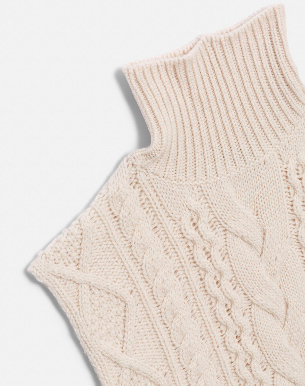 Cable Turtleneck Vest, White