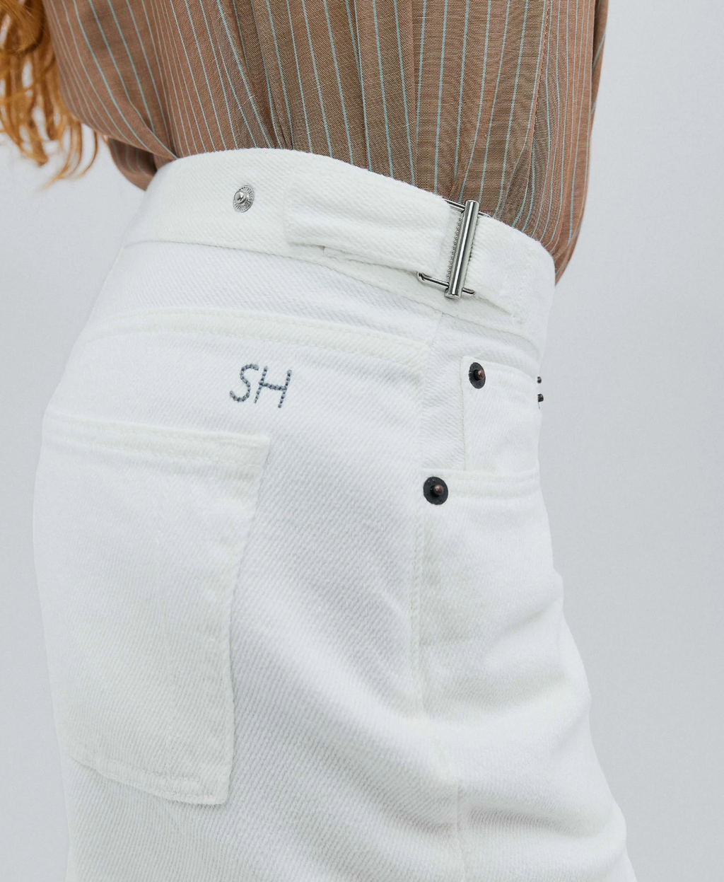 Buckle Jean, Milk