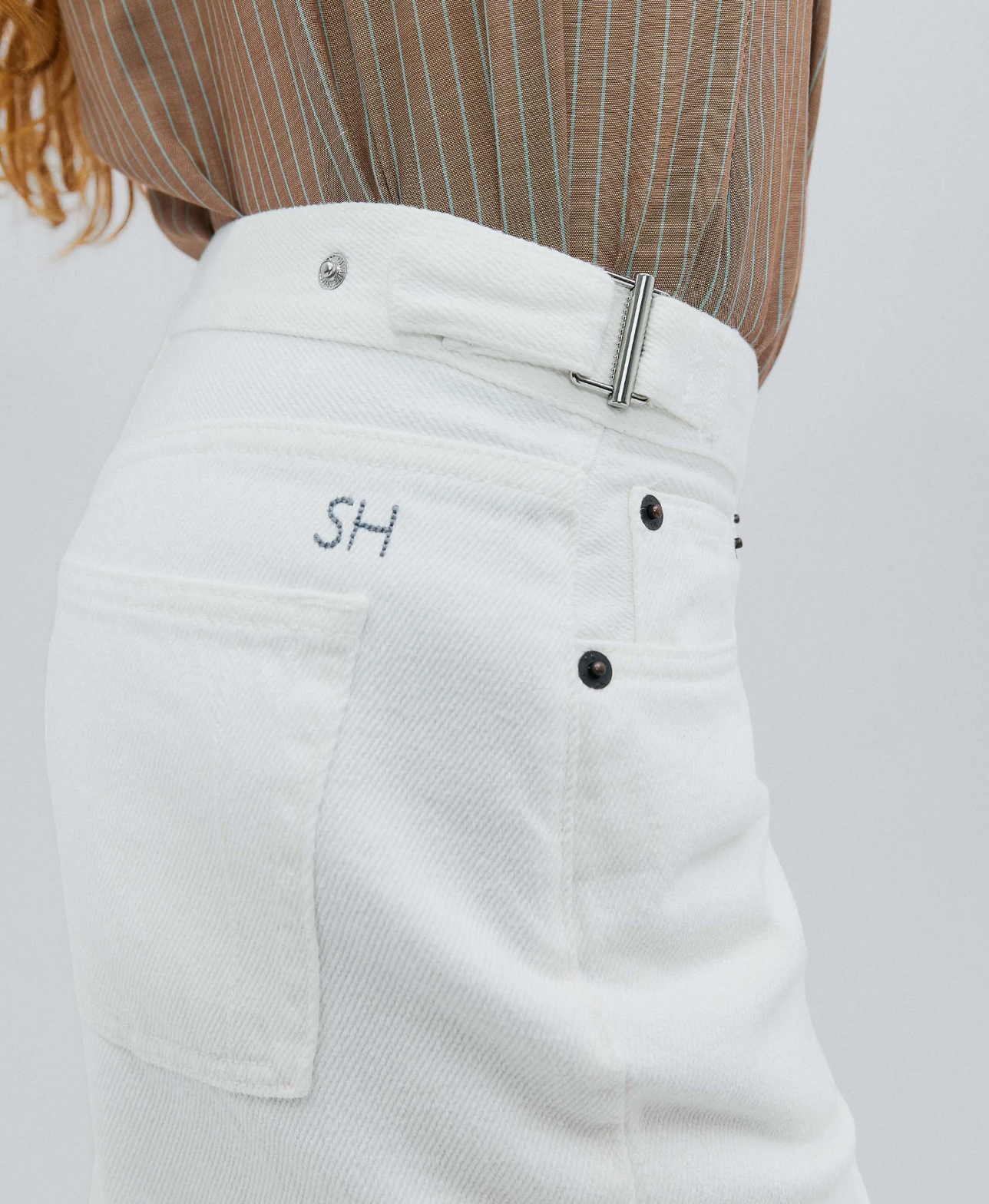 Buckle Jean, Milk