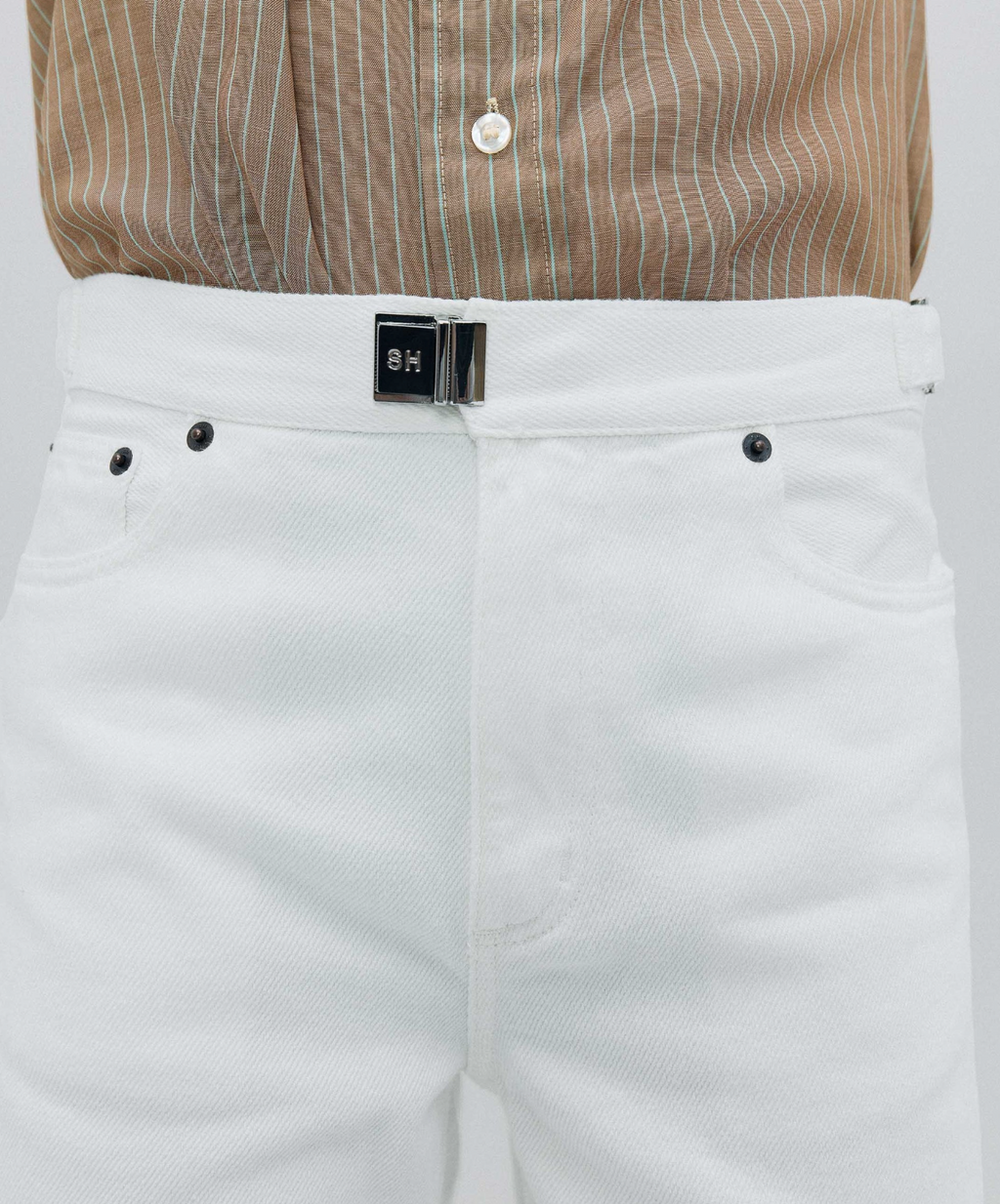 Buckle Jean, Milk