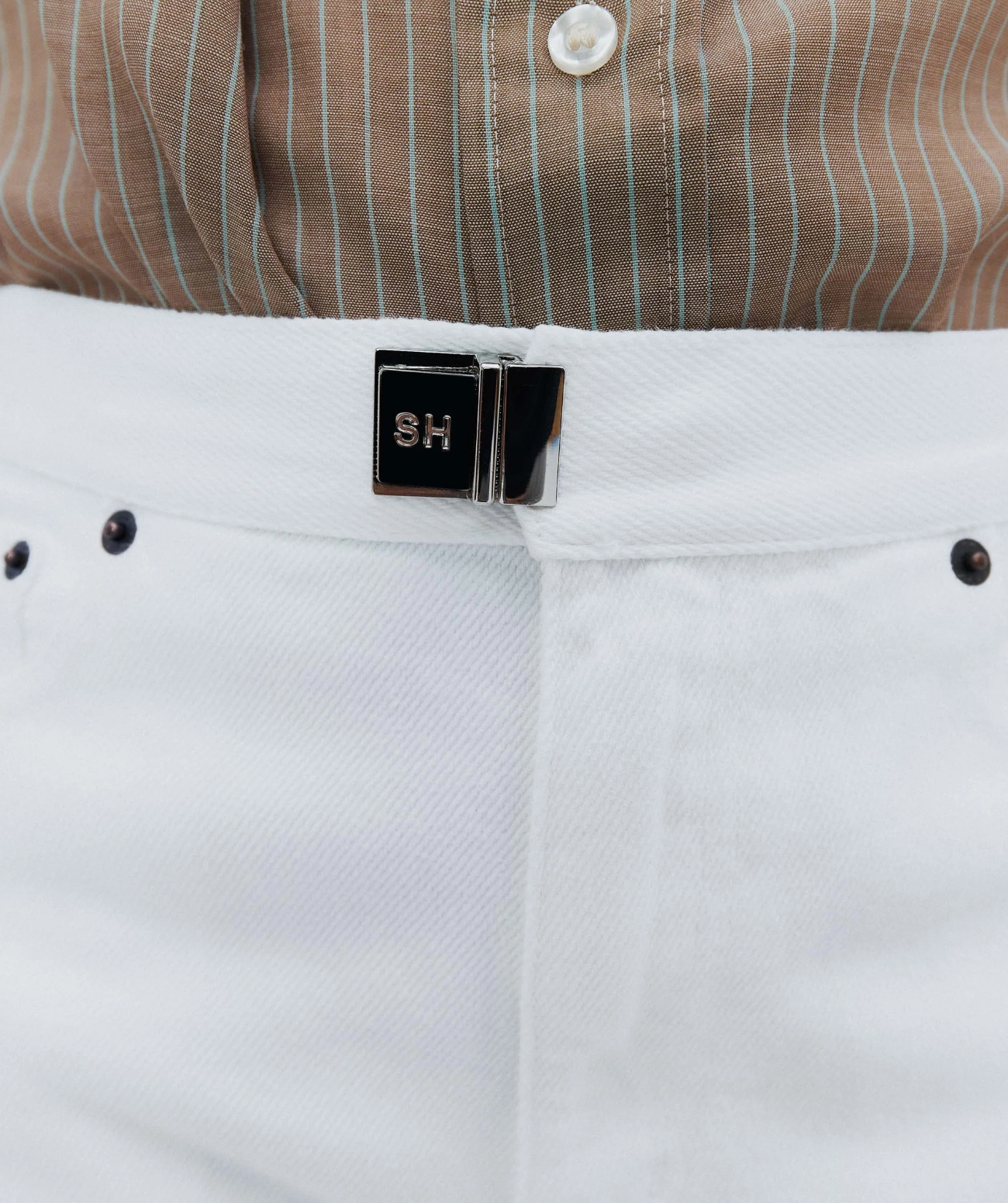 Buckle Jean, Milk
